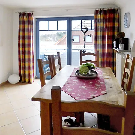 Gruene Str 36 H W 8 * Prerow